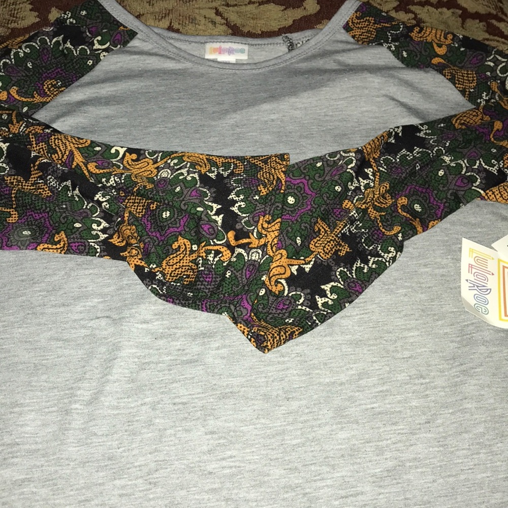 Women’s brand new never worn Lularoe Randy